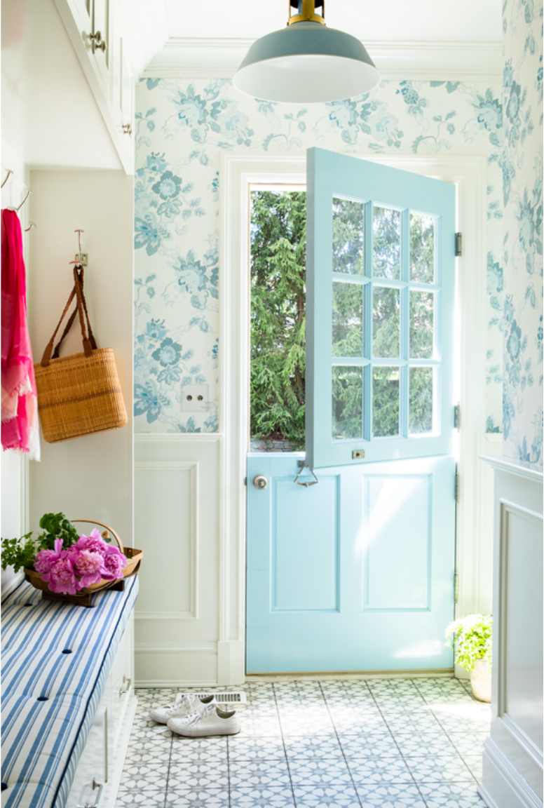 Welcome home - Dreamy hallways