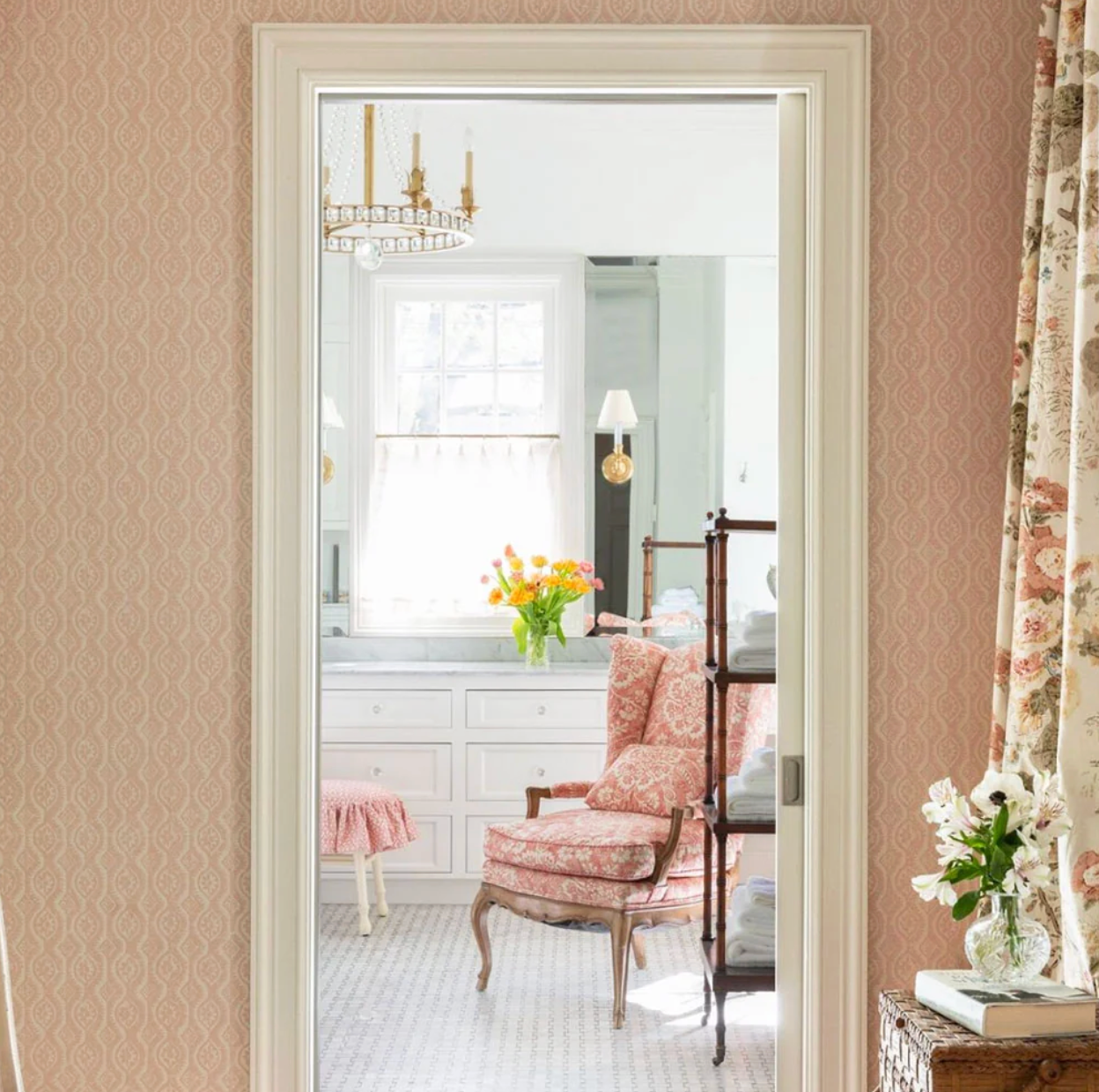 SMALL DAMASK WALLPAPER